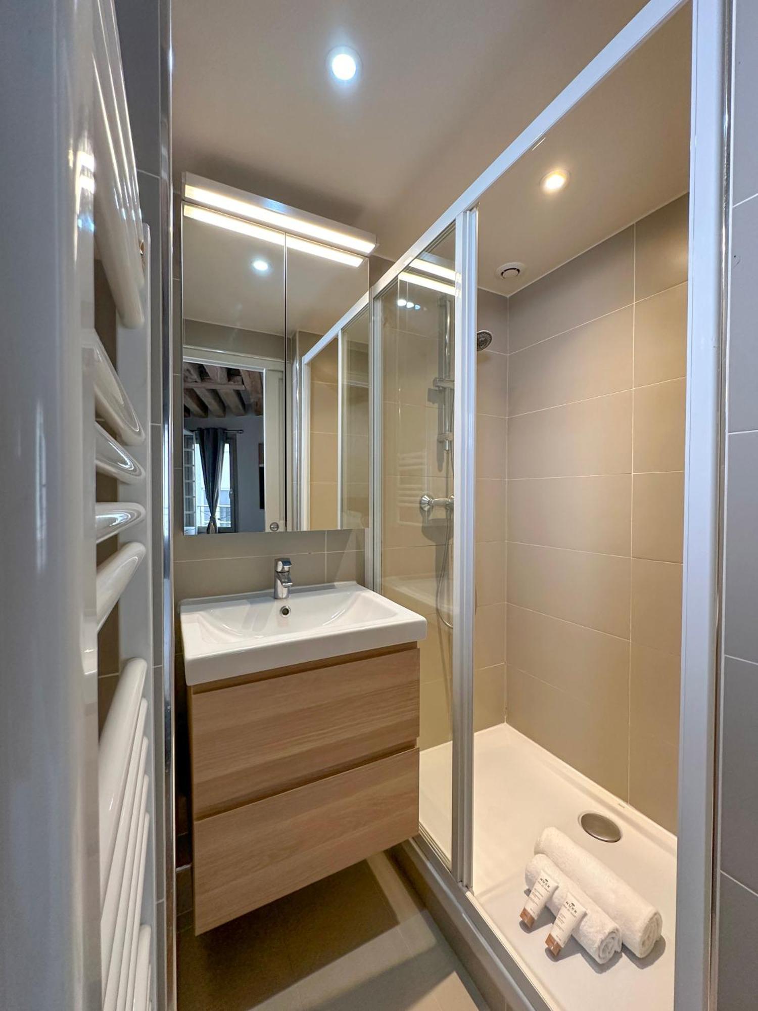 Apartmán St Michel Paříž Exteriér fotografie